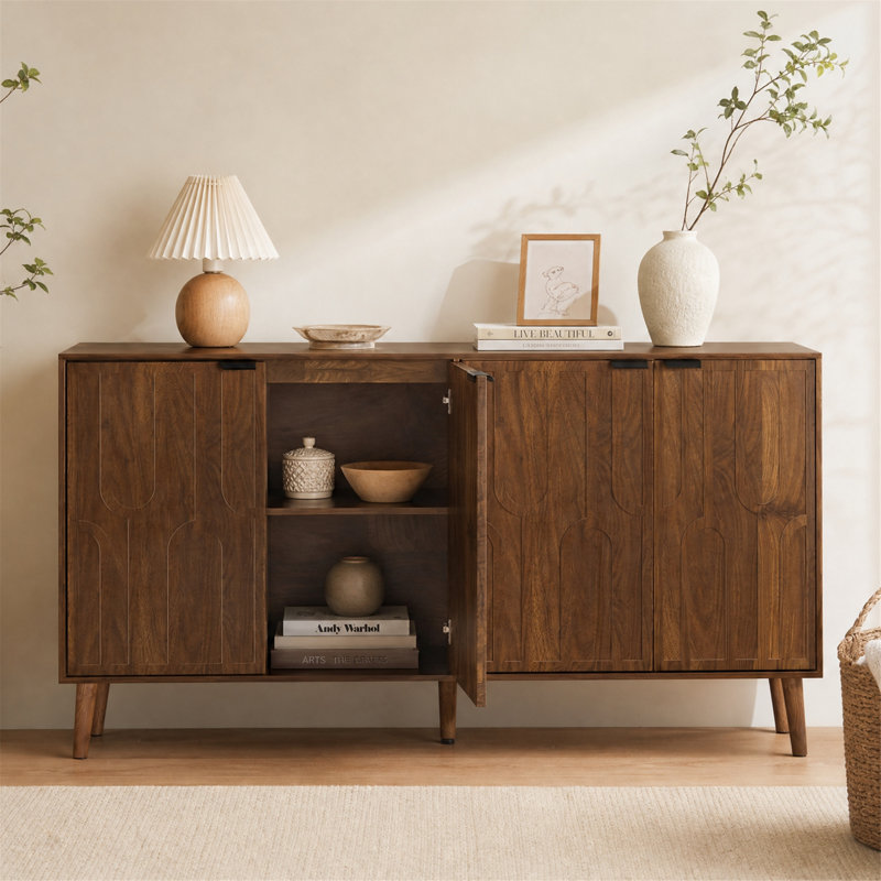 Buffet moderne du milieu du siècle à 4 portes de 140 cm (55 po) avec étagères ajustables, noyer