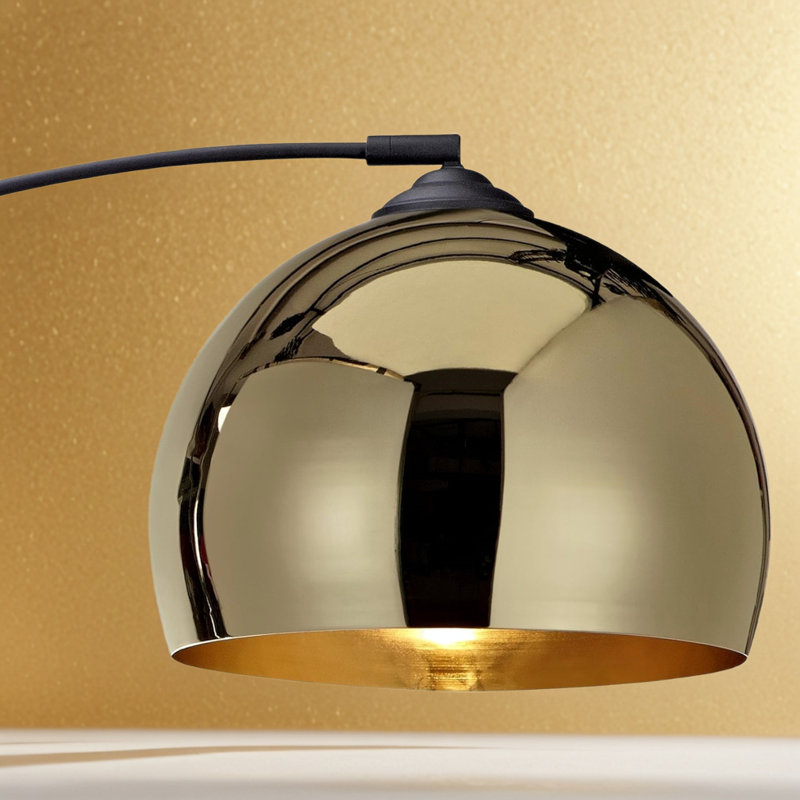 Lampe sur pied avec base en faux marbre noir et abat-jour en forme de cloche dorée pour le salon, la chambre à coucher ou le bureau