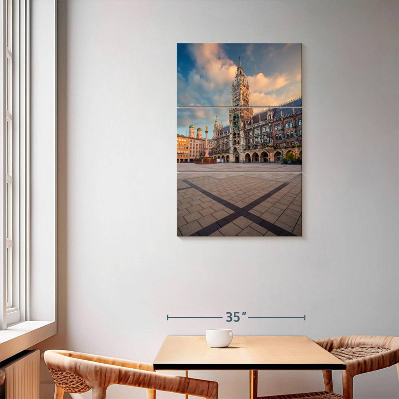 Masam Mary's Square Munich, H 57 po x l 36 po