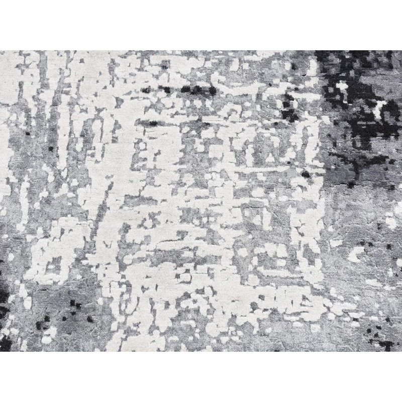 Tapis unique gris 4 pi 2 po x 13 pi 1 po Suhaila