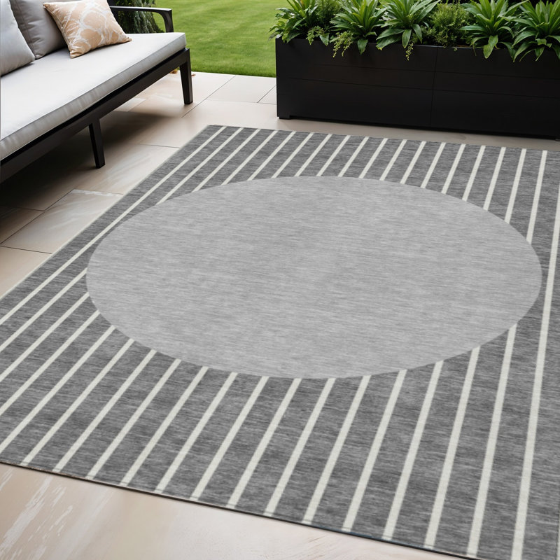 Tapis intérieur lavable rayé gris 5 pi x 8 pi