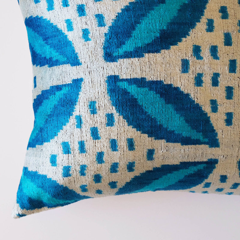 Coussin en soie Kara, Ikat rose / orange, 20" x 20"