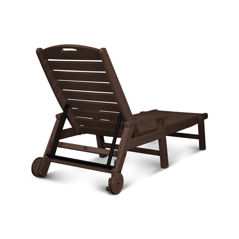 Chaise à roulettes Yacht Club, Lanterne rétro