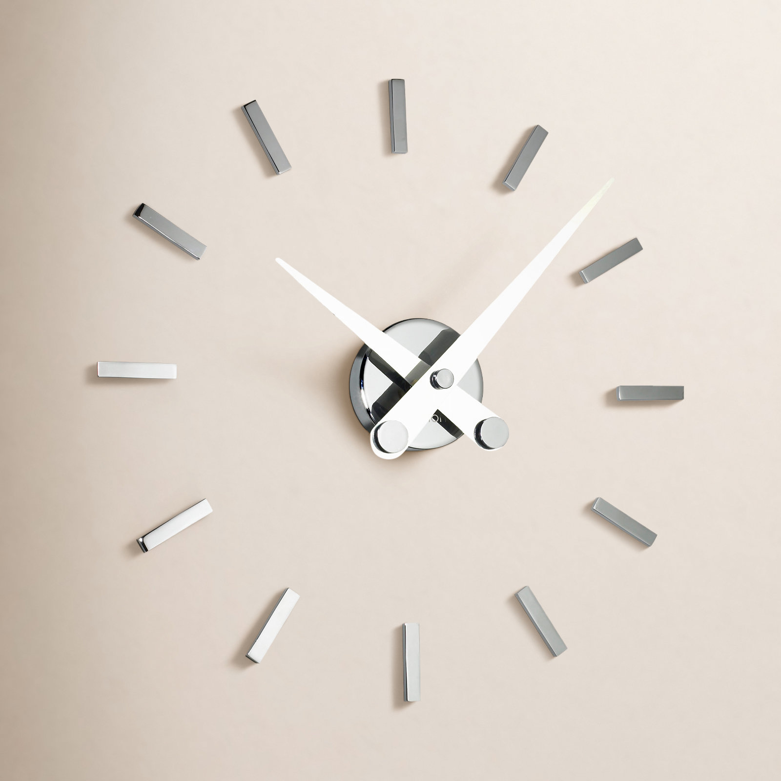 Puntos Suspensivos Wall Clock, White