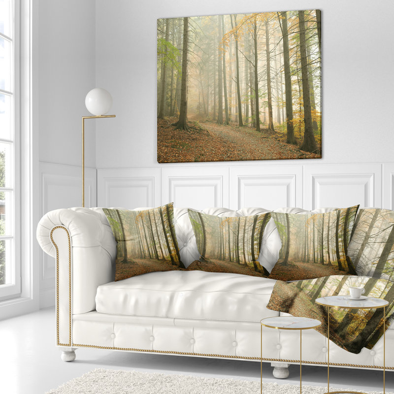 Path in Misty Autumn Forest - Coussin imprimé paysage, 16 po x 1 po, Coussin décoratif