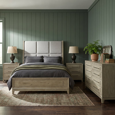 Chantee 4 Piece Bedroom Set