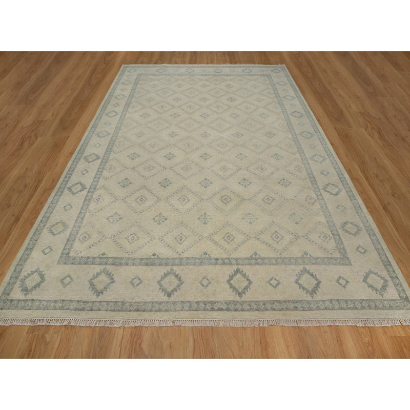 Tapis oriental 9 pi x 12 pi blanc cassé, velours zéro, motif tribal triangulaire répétitif, noué à la main, 100% laine