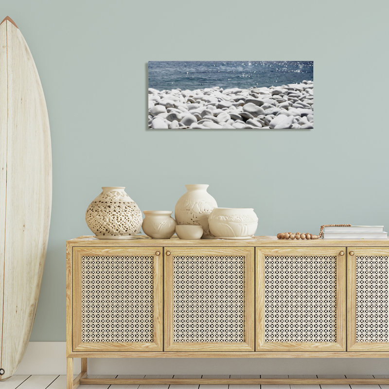 «Greek Pebbles Shore», art mural sur toile par Noah Bay, H 17 po x l 40 po