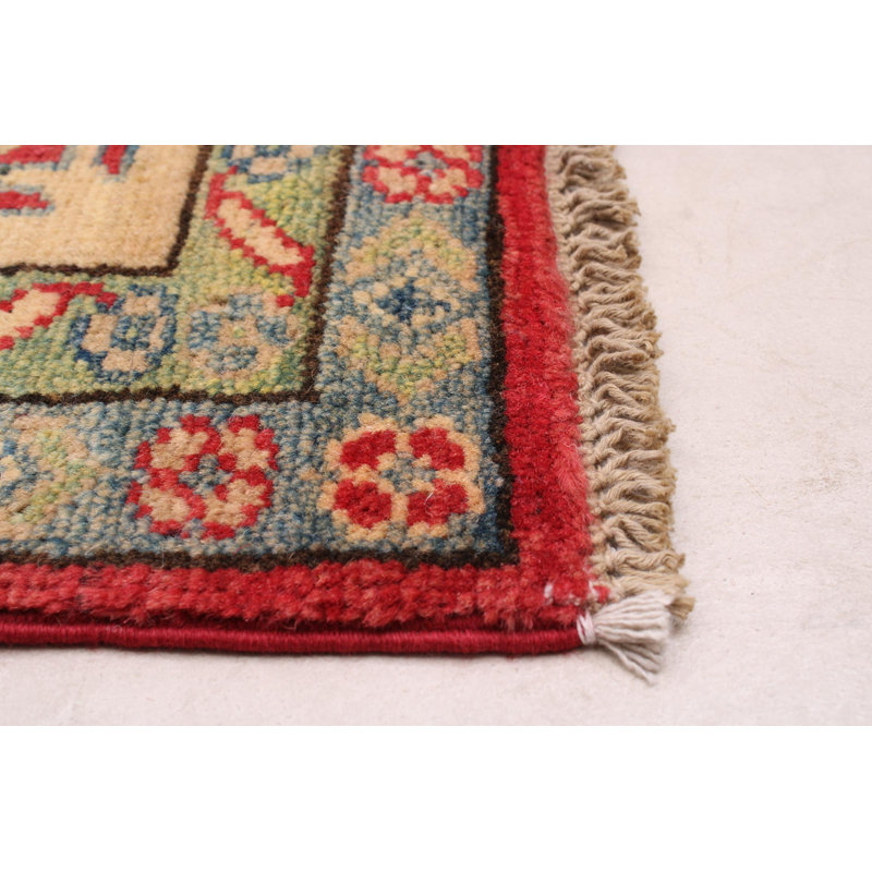 Tapis rouge Finest Ghazni 5 pi 9 po x 7 pi 3 po