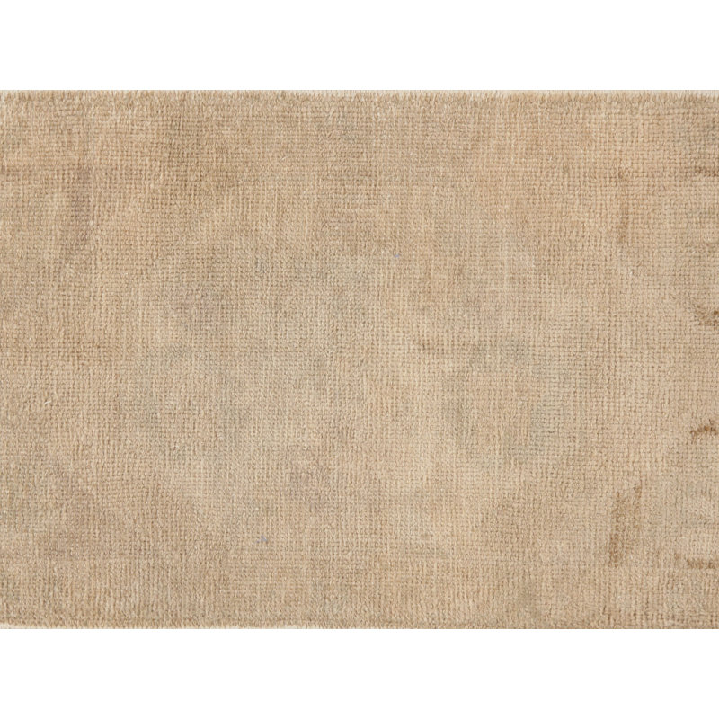 Tapis beige unique en laine noué à la main de style années 1950 de 1 pi 7 po x 2 pi 10 po One