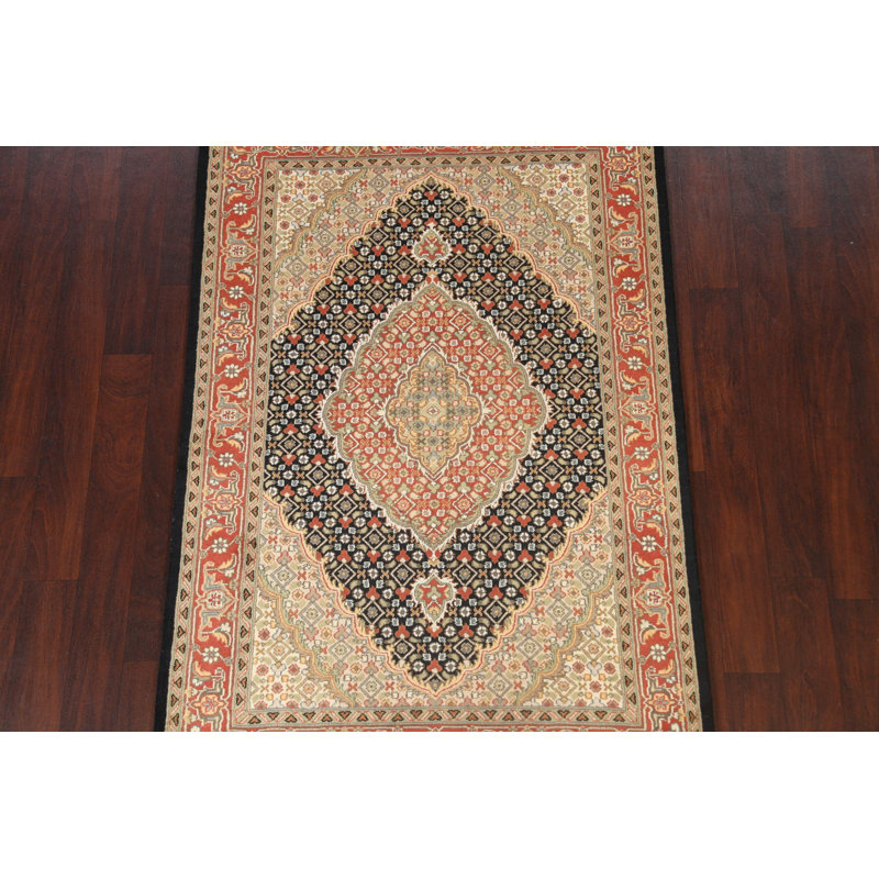 Tapis noué à la main unique en son genre