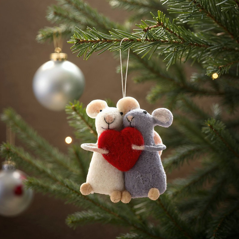 Figurine décorative à suspendre en laine avec cœur en forme de souris