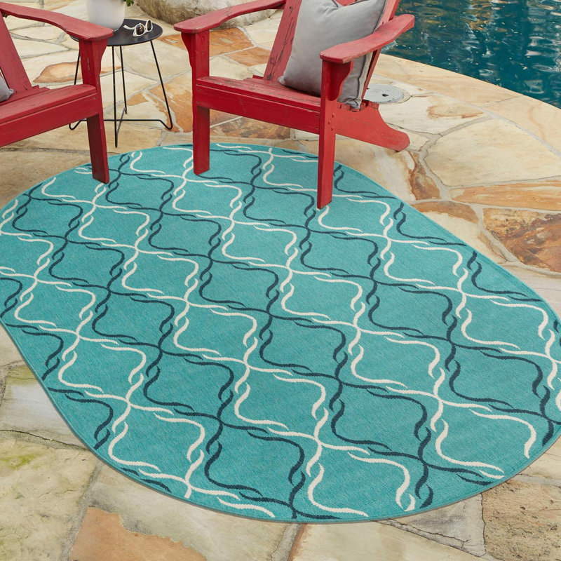 Tapis intérieur / extérieur en polypropylène tissé à la machine géométrique noir / bleu, Ovale 5 pi 3 po x 8 pi