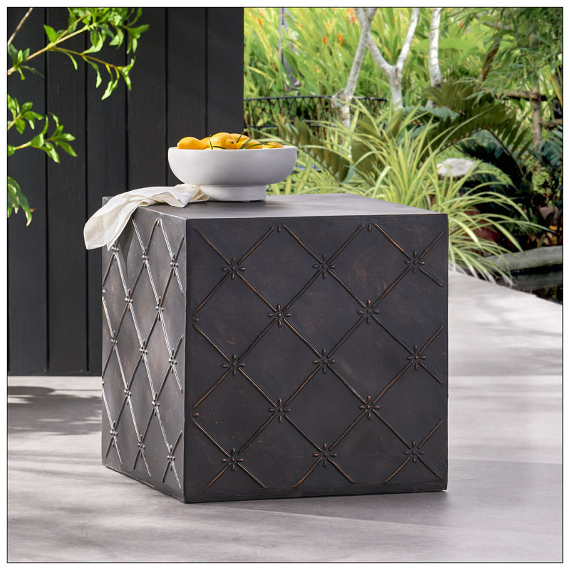 Table d'appoint d'extérieur en béton léger
