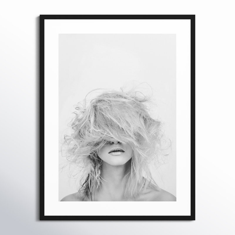 Valora Makeover (Femme) - Souvenirs sur bois, H 33 po x l 25 po, Cadre noir