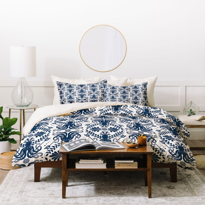 Eclectic Polyester Duvet Cover, Queen Duvet Cover + 2 Standard Shams