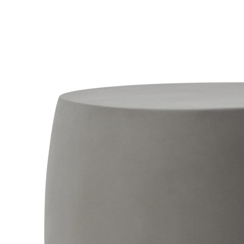 Table d'appoint en béton gris ovale de 19 po Elementi Home Ikaria pour l'intérieur et l'extérieur