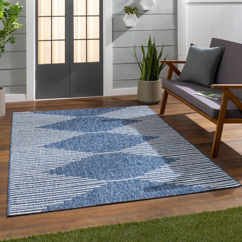 Tapis intérieur / extérieur bleu Irielle, Rectangle 6 pi 7 po x 9 pi