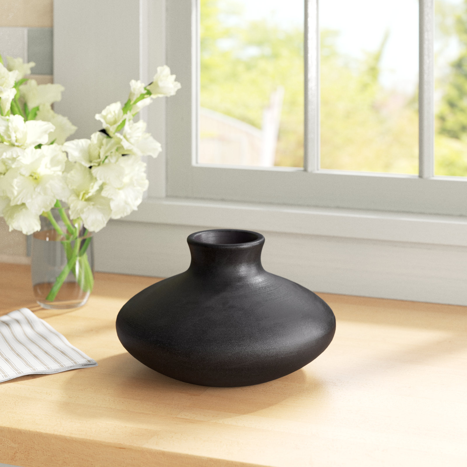 Chamel 6'' Handmade Ceramic Table Vase, White, 6"