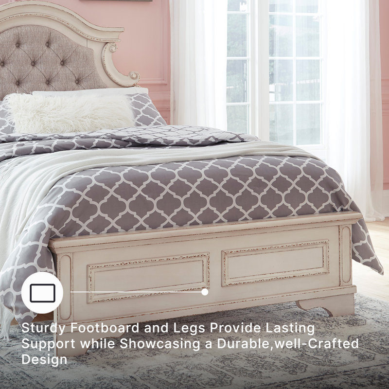Mohn Upholstered Scalloped Bed, Full