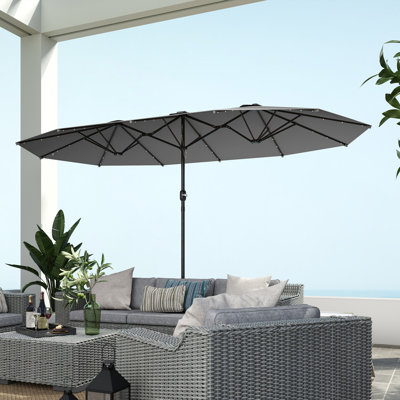 Parasol de terrasse 14,4 pi avec 36 lumières DEL solaires, parasol de jardin extérieur gris avec double auvent ventilé, 12 nervures en acier et manivelle, comprend une base de sable pour la cour arrière