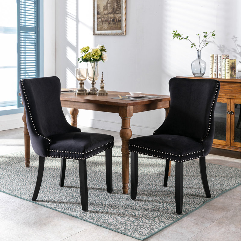 Chaise de salle à manger rembourrée à oreilles avec garniture cloutée et pieds en bois massif, ensemble de 2, noir, KD, Noir