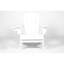 Chaise blanche avec table d'appoint. Détendez-vous dans un fauteuil confortable. . Résiste aux éléments. Table simple à assembler blanche. Confortable. Vers les changements climatiques. Assembler