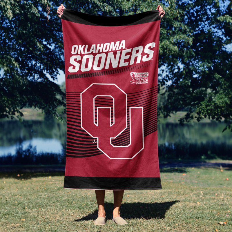 NCAA Oklahoma Sooners 30" X 60" Beach Towel