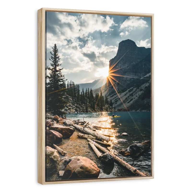 Moraine Lake Sunburst, Cadre flottant en bois naturel, 29 po x 43 po