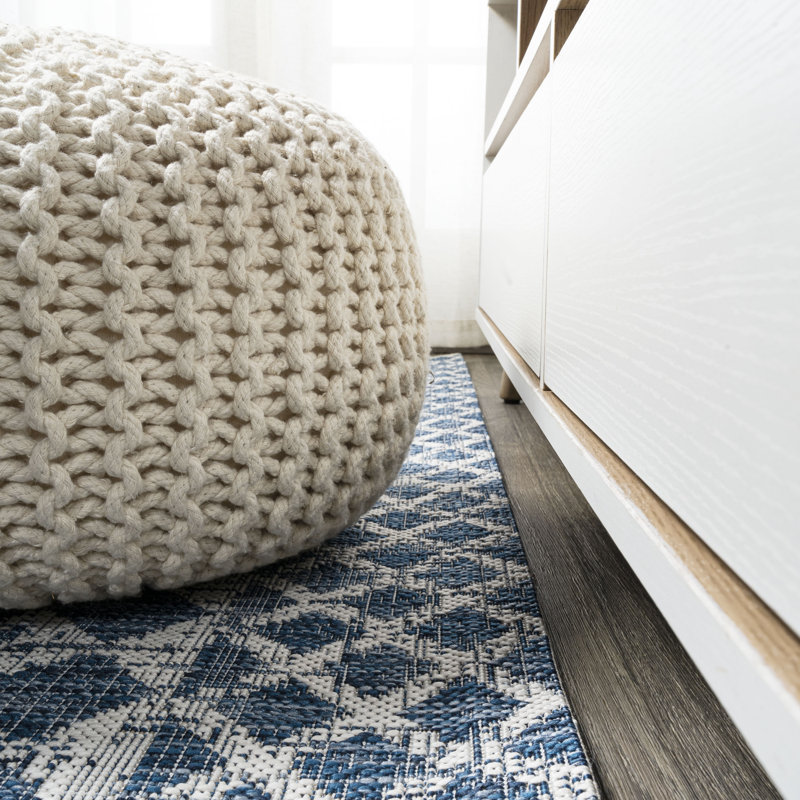 Yorba Diamond Tribal Medallion Blue/Ivory Indoor/Outdoor Rug, Rectangle 3'1" x 5'