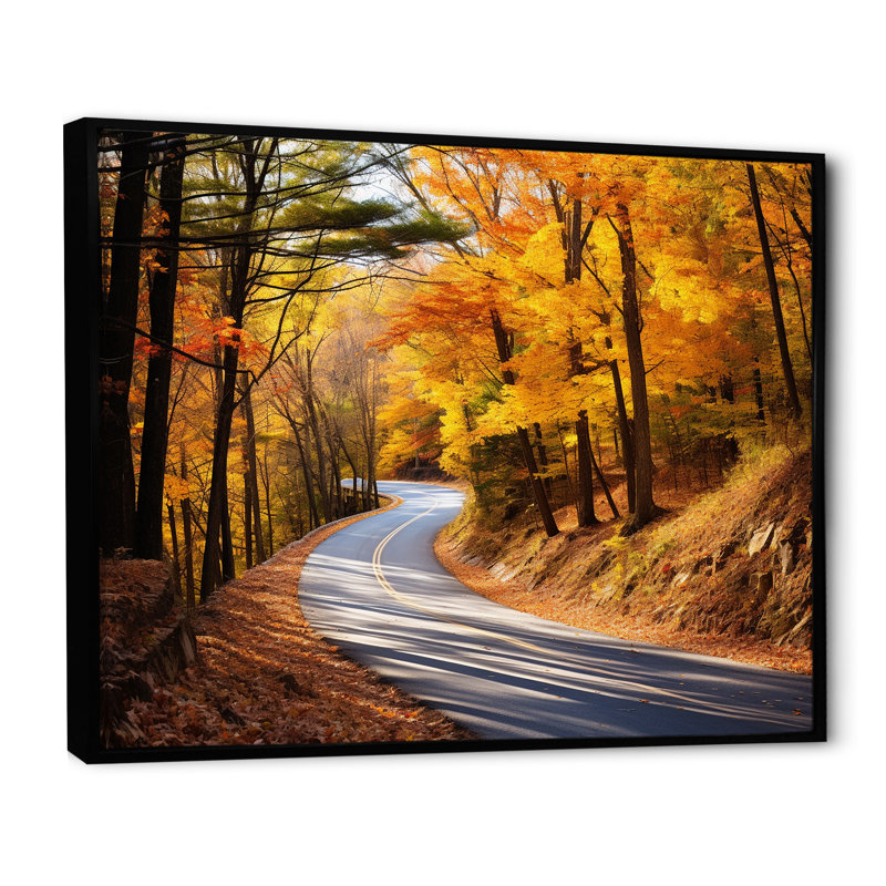 «Autumn's Road Into The Forest I» - art mural route, H 30 po x l 40 po x P 1,5 po, Cadre flottant noir