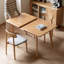 Table de salle à manger extensible en chêne massif naturel avec pieds en diagonale et table télescopique avec glissière en métal, pour 6 à 8 personnes en bois (couleur claire)