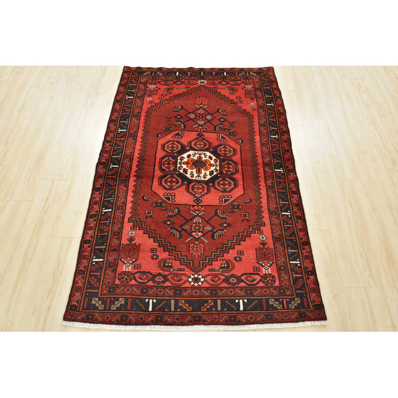 Tapis unique 4 pi 5 po x 6 pi 7 po Gurmale
