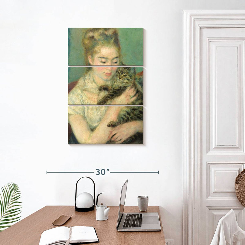 Femme Leisha avec un chat, H 32 po x l 20 po