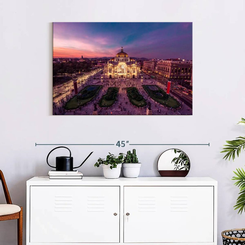 Palacio de Bellas Artes sombre
