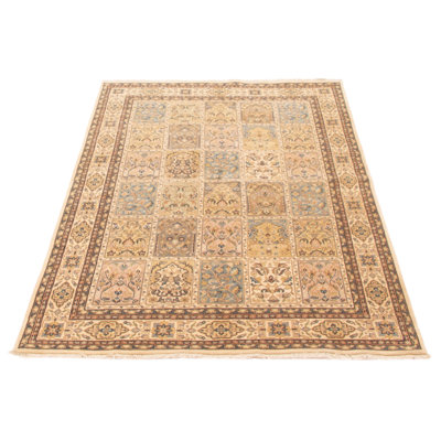 Royal Sarough Cream Rug 5'5" x 7'10"