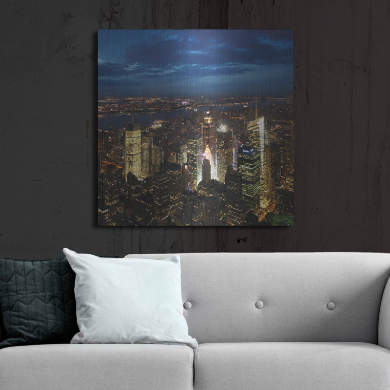 «NYC Times Square» par Nina Paponcek, art mural en métal, H 36 po x l 36 po