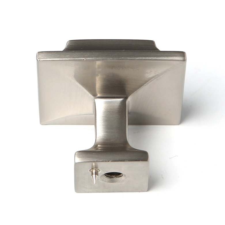 Poignée carrée Millenium, H 1,25 po x l 1,25 po x P 1 po, Nickel satiné