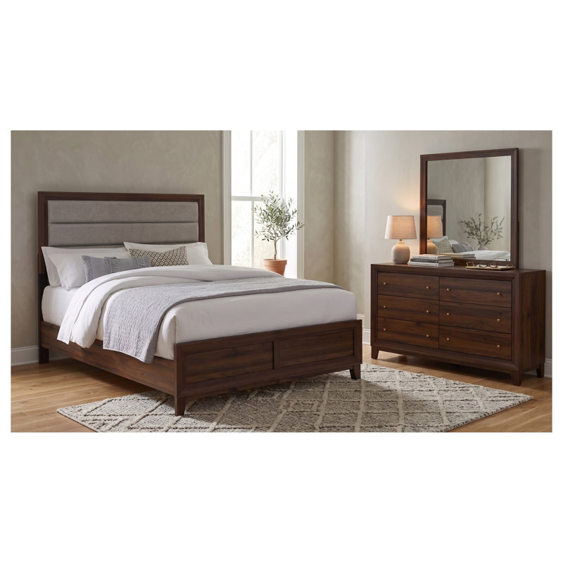 Ensemble de chambre à coucher Ashworth en noyer, 3 pièces, comprenant un lit à panneaux, une commode à 6 tiroirs et un miroir.
