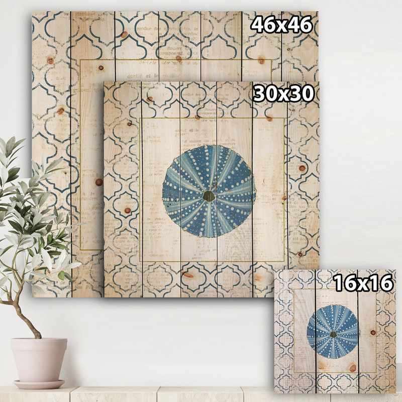 Conque bleue sur un motif côtier bleu - Impression nautique et côtière sur bois de pin naturel, H 30 po x l 30 po x P 1,5 po