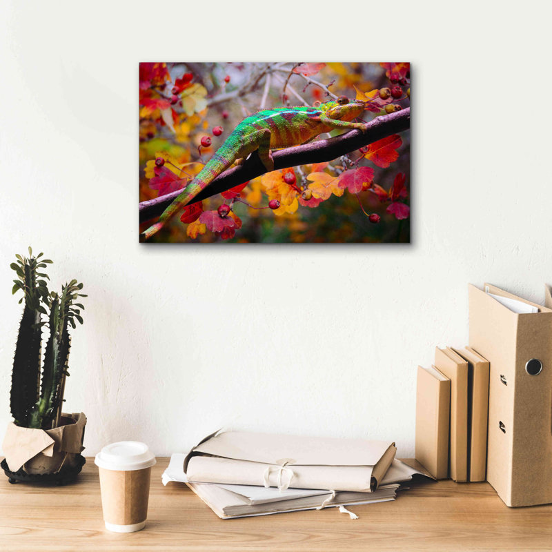 «Chameleons» par Ata Alishahi, H 12 po x l 18 po x P 0,75 po