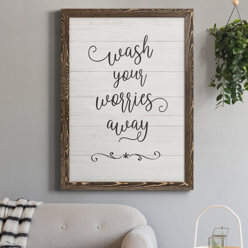 «Wash Worries», art textuel sur toile, H 24 po x l 18 po x P 1,5 po, Noyer