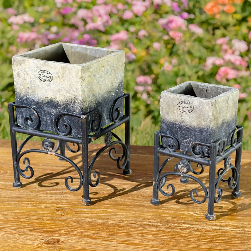 Assortiment de pots à fleurs en céramique avec supports en métal (ensemble de 2), Noir