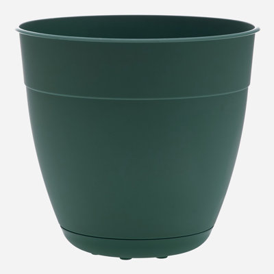 Dayton Traditional Recycled Plastic Indoor/Outdoor Planter with Attached Saucer