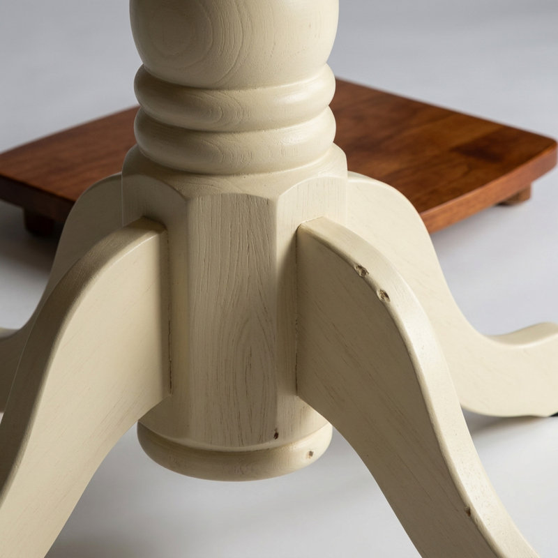 Ensemble table et chaises rondes en hévéa noir avec 2 chaises ergonomiques. Parfait pour les petits espaces. Montage facile. Finition nécessitant peu d'entretien.