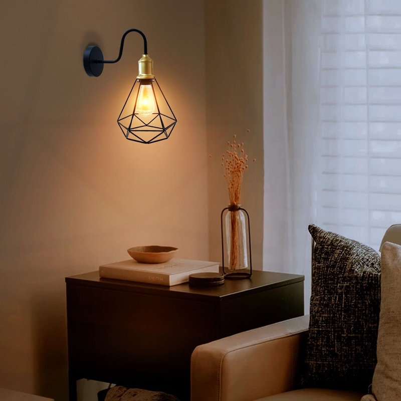 Motala Armed Sconce, Yes
