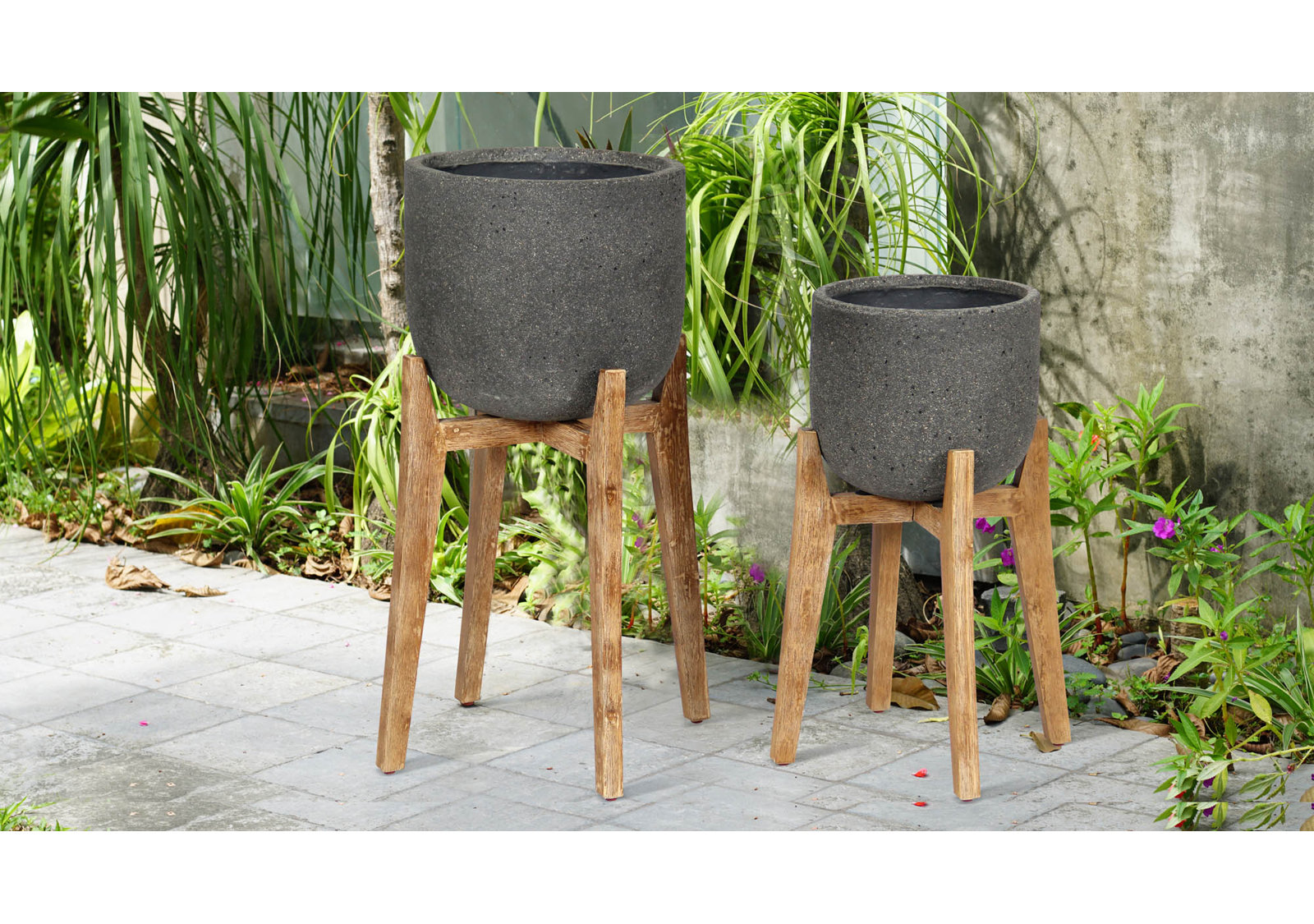 Enola Pot Planter, 25.4" H x 16.5" W x 16.5" D