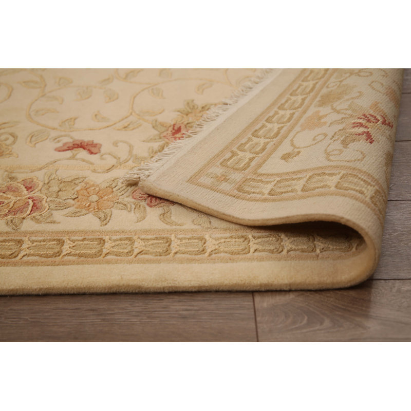 Voyage Wool Oriental Area Rug in Biscuit, Rectangle 7'10" x 5'7"