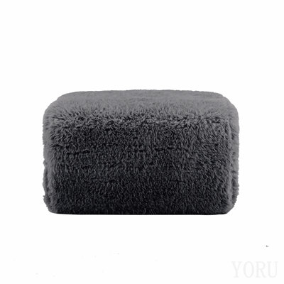 Repose-pieds en tissu moelleux gris foncé