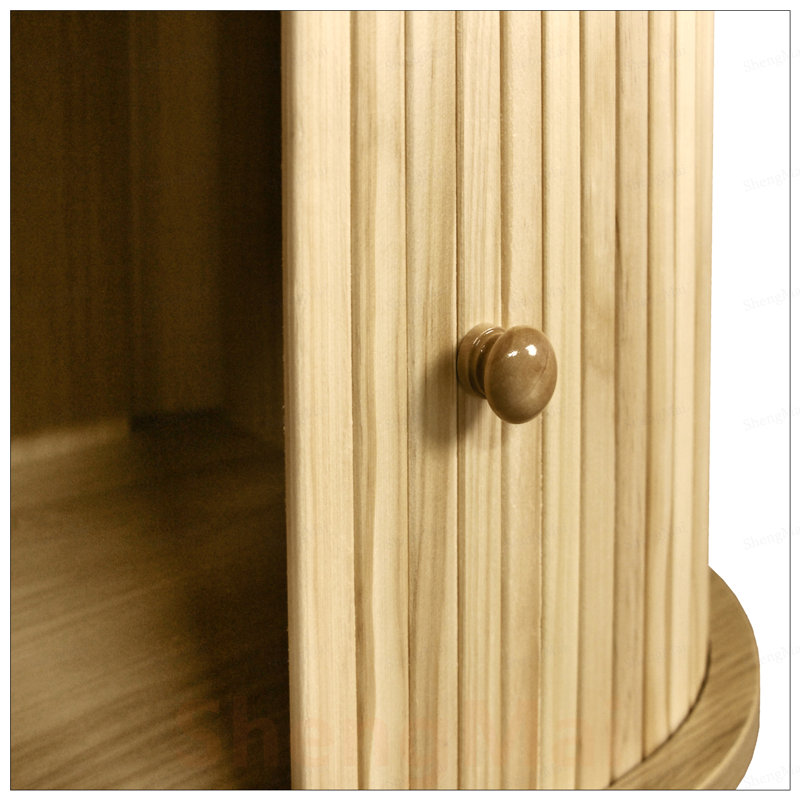 Meuble télé en rotin pour téléviseur de 75 po ou moins, console multimédia de style campagne moderne avec pieds en bois massif, rangement spacieux et gestion des câbles